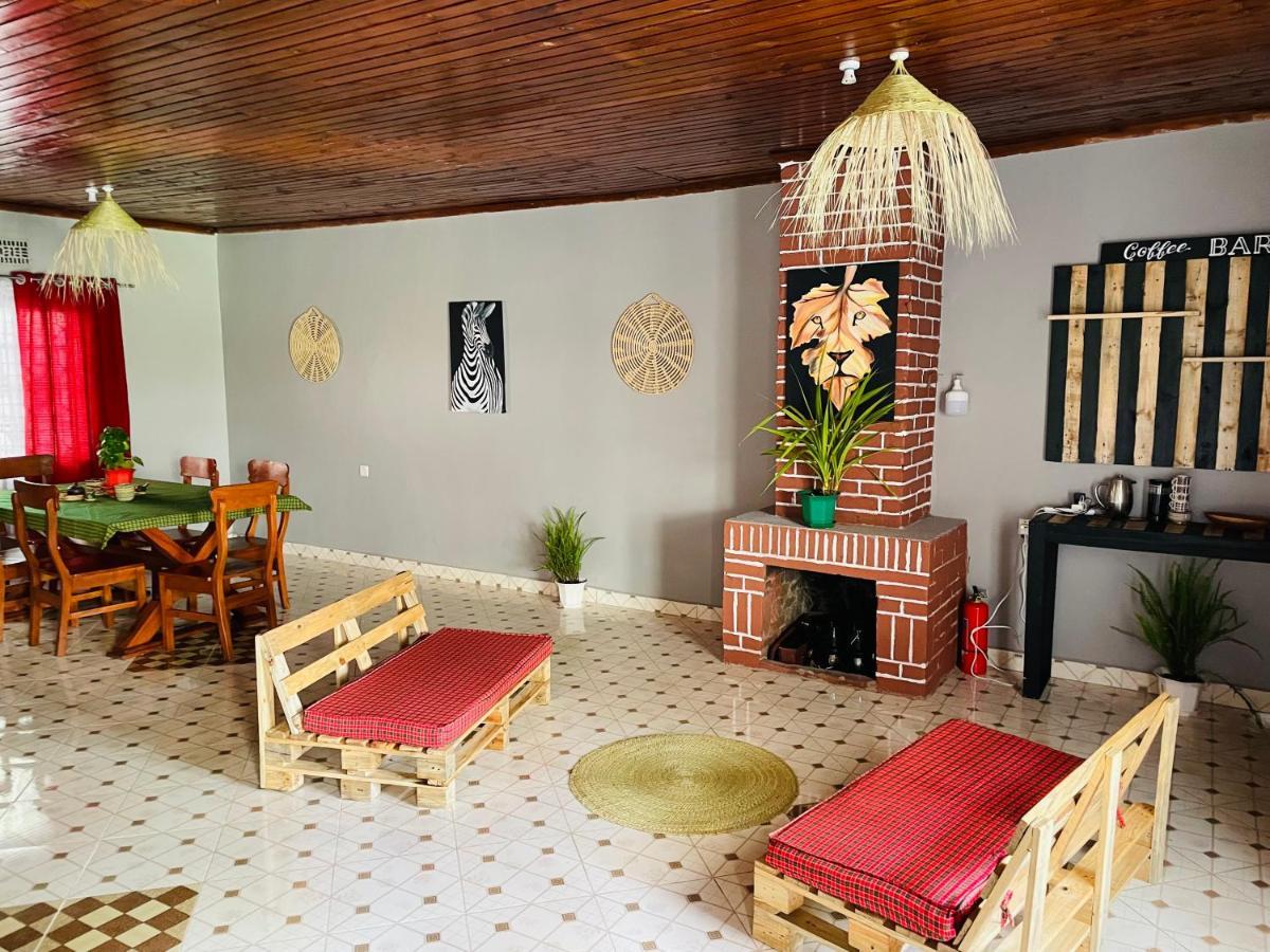 Serengeti Villa Arusha Buitenkant foto